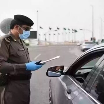 المرور السعودي يوضح..ما هي الحالات التي تلزم قائد المركبة بالبقاء أقصى الجانب الأيمن أثناء القيادة؟