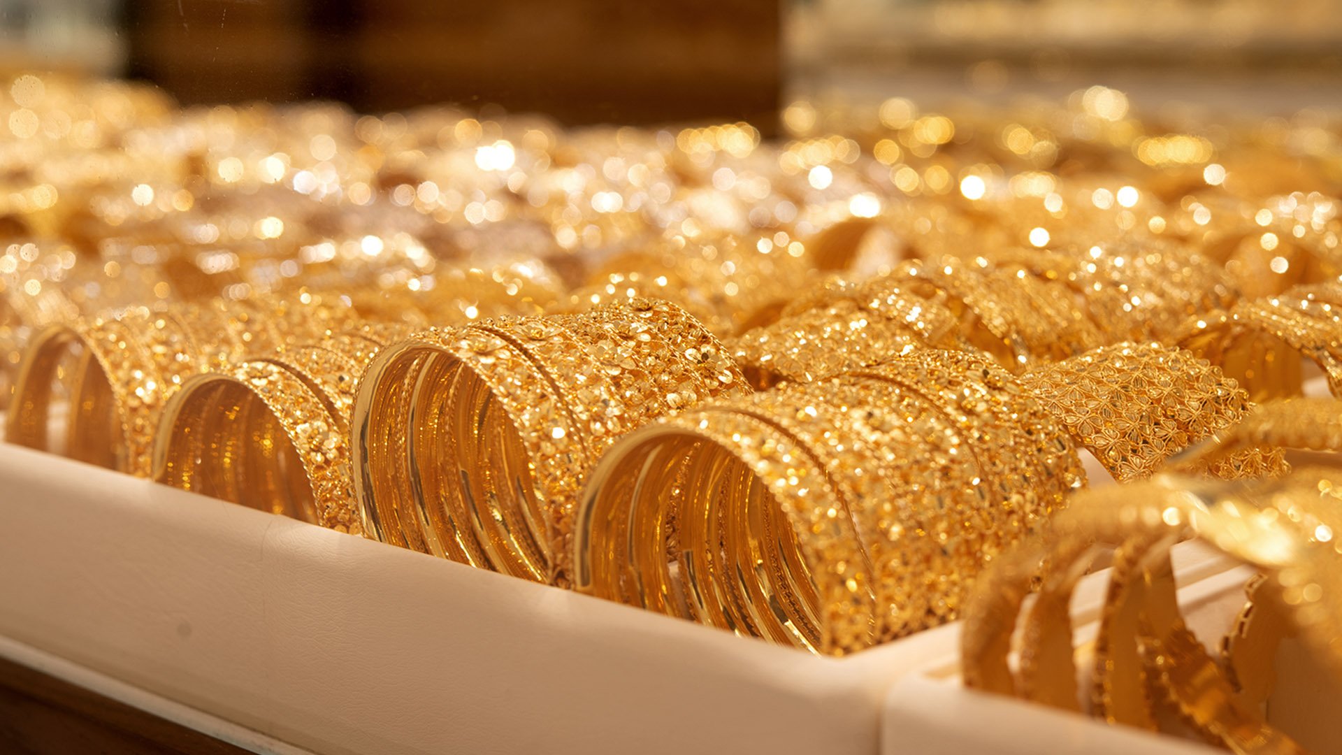 ” فرصة ذهبية لسكان المملكة” .. مفاجأة أسعار الذهب اليوم الإثنين 15 يناير 2024 وعيار 21 الآن