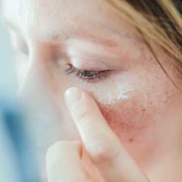 بمكونات موجودة في كل بيت.. طريقة علاج جفاف الوجه في المنزل