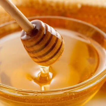 أبرزها تعزيز الجهاز المناعي وعلاج التهاب الحلق .. تعرف على أبرز فوائد تناول العسل في الصيف